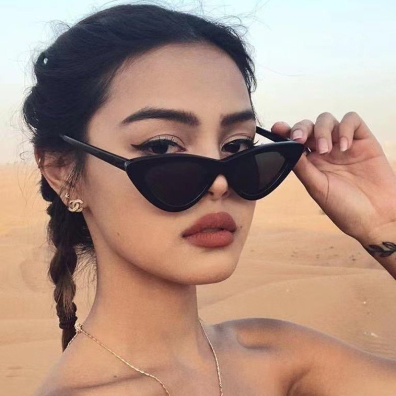 Lunettes de soleil œil de chat - Streetwear Brand With Eye avis et prix