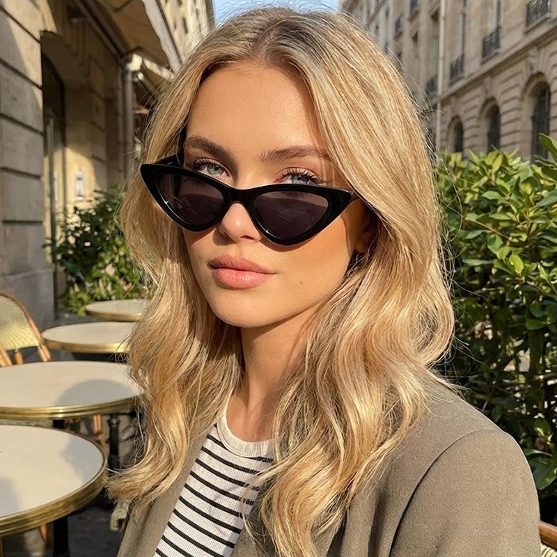 Lunettes de soleil œil de chat - Streetwear Brand With Eye avis et prix
